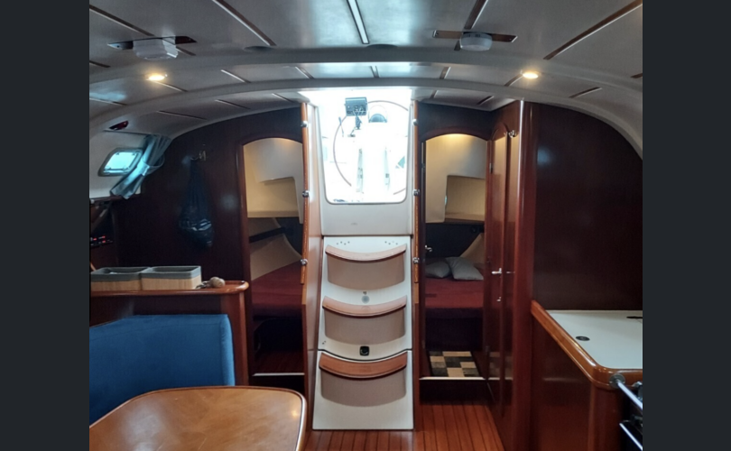 Beneteau Oceanis 381-kuva-12